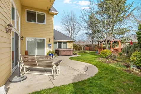 404 Silver Creek Drive Central Point OR 97502