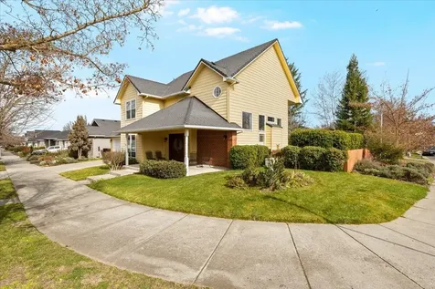 404 Silver Creek Drive Central Point OR 97502