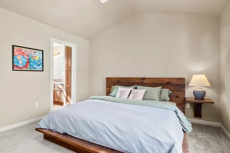 1512 NE Quiet Ridge Lane Bend OR 97701