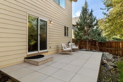 1512 NE Quiet Ridge Lane Bend OR 97701