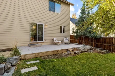 1512 NE Quiet Ridge Lane Bend OR 97701