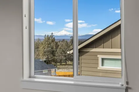2457 SW 45th Street Redmond OR 97756