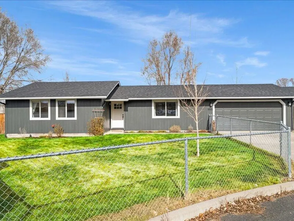 1003 SE Algonquian Loop Prineville OR 97754