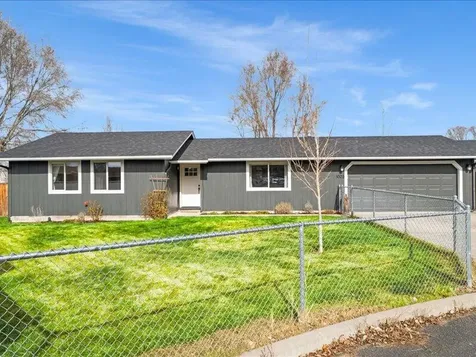 1003 SE Algonquian Loop Prineville OR 97754