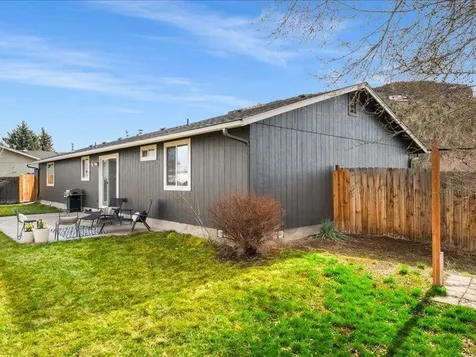 1003 SE Algonquian Loop Prineville OR 97754