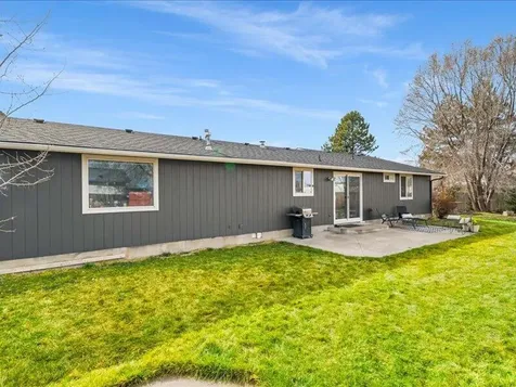 1003 SE Algonquian Loop Prineville OR 97754