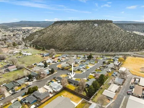 1003 SE Algonquian Loop Prineville OR 97754