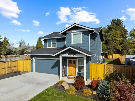 1667 SW Black Butte Court Redmond OR 97756