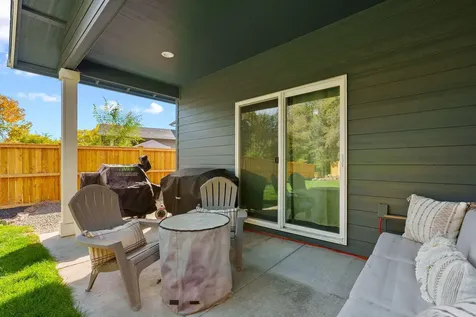 1667 SW Black Butte Court Redmond OR 97756