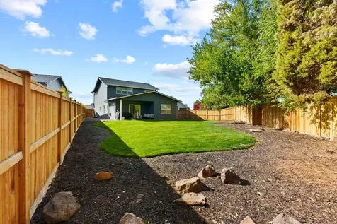 1667 SW Black Butte Court Redmond OR 97756