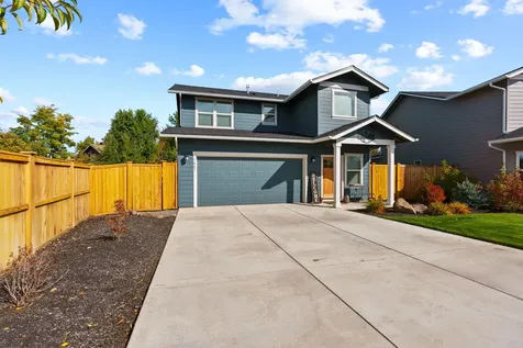 1667 SW Black Butte Court Redmond OR 97756