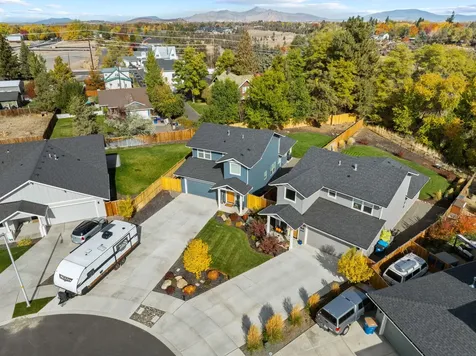 1667 SW Black Butte Court Redmond OR 97756