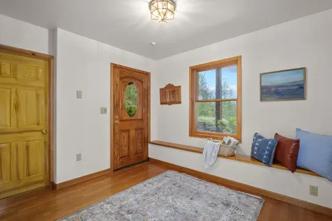696 Yearly Way Grants Pass OR 97527