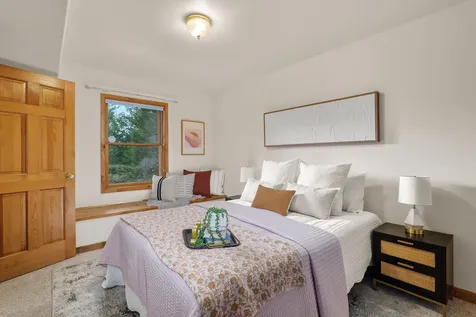 696 Yearly Way Grants Pass OR 97527