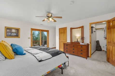 696 Yearly Way Grants Pass OR 97527