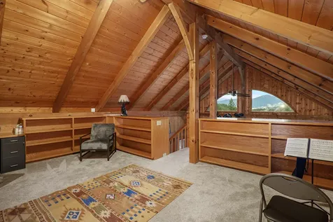 696 Yearly Way Grants Pass OR 97527