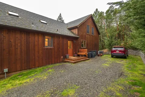 696 Yearly Way Grants Pass OR 97527