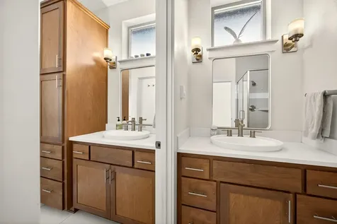98 Dunn Circle Ashland OR 97520