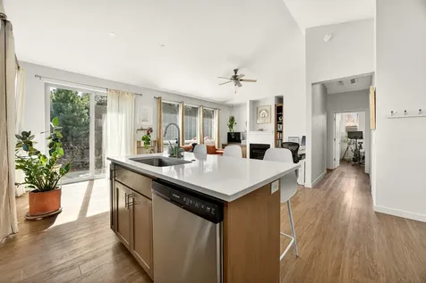 98 Dunn Circle Ashland OR 97520