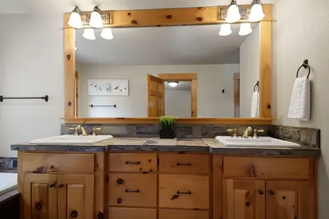 19407 Charleswood Lane Bend OR 97702