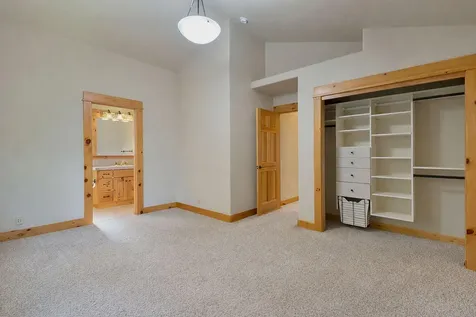 19407 Charleswood Lane Bend OR 97702