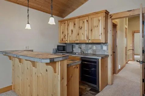 19407 Charleswood Lane Bend OR 97702