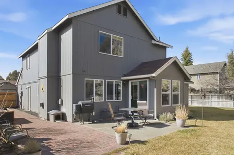 1152 NE Locksley Drive Bend OR 97701