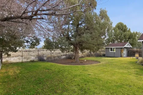1152 NE Locksley Drive Bend OR 97701