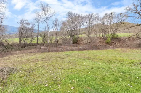707 Wards Creek Road Rogue River OR 97537