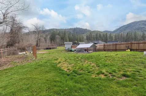 707 Wards Creek Road Rogue River OR 97537