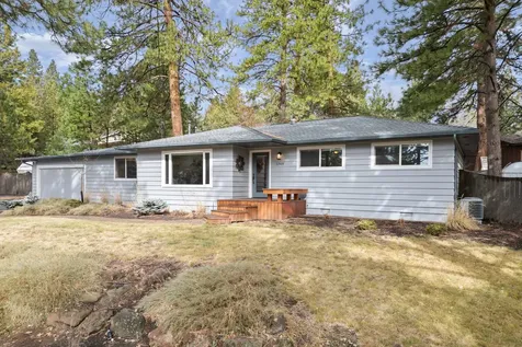 1348 NW Vicksburg Avenue Bend OR 97703