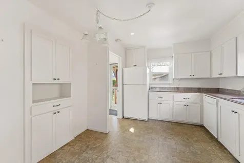 414 NE 11th Street Grants Pass OR 97526