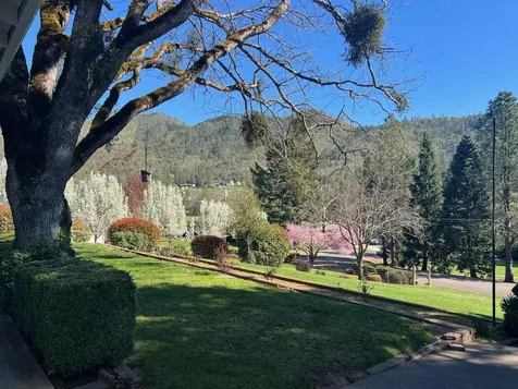 50 Tenney Drive Rogue River OR 97537