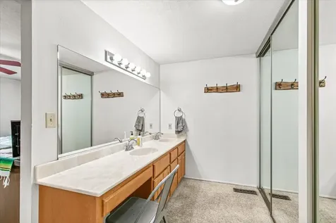 101 Kensington Square Medford OR 97504