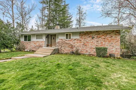 101 Kensington Square Medford OR 97504