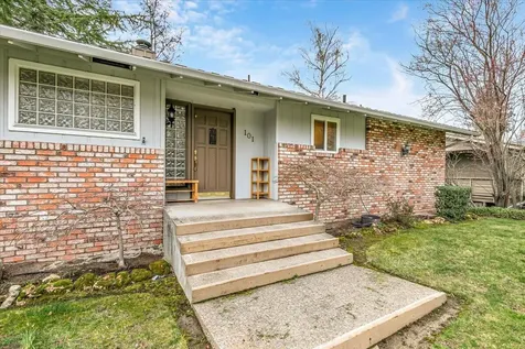 101 Kensington Square Medford OR 97504
