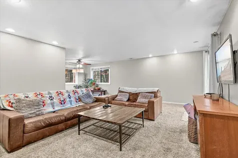 101 Kensington Square Medford OR 97504