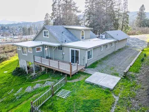 588 NW Scenic Drive Grants Pass OR 97526