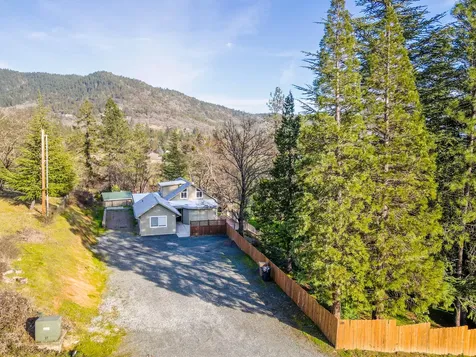 588 NW Scenic Drive Grants Pass OR 97526