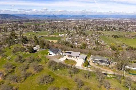 1873 Sundial Drive Medford OR 97501