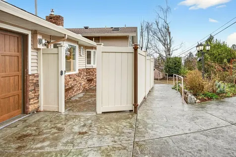 1059 Terra Avenue Ashland OR 97520