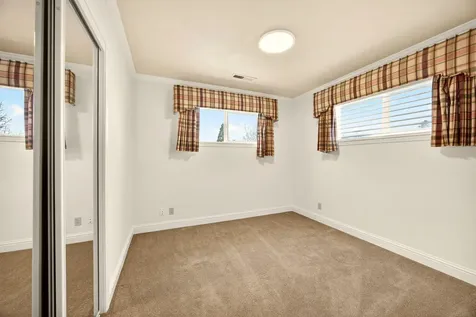 1059 Terra Avenue Ashland OR 97520