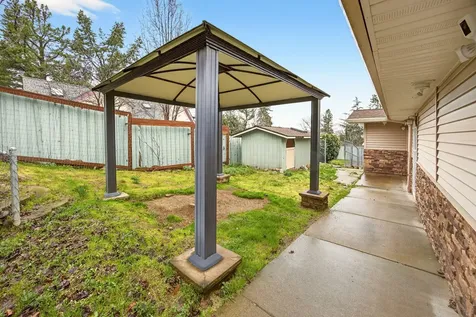 1059 Terra Avenue Ashland OR 97520