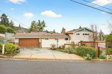 1059 Terra Avenue Ashland OR 97520