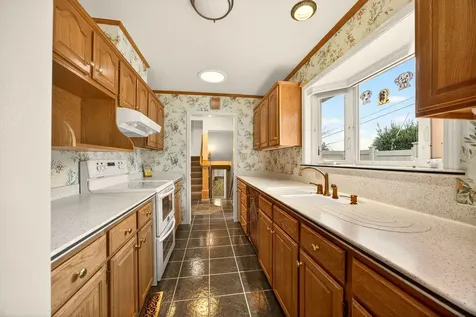 1059 Terra Avenue Ashland OR 97520