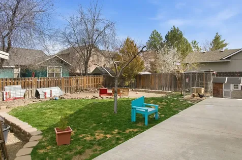 3433 SW Kalama Avenue Redmond OR 97756