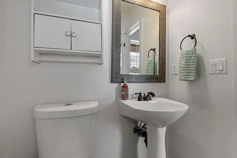 3433 SW Kalama Avenue Redmond OR 97756