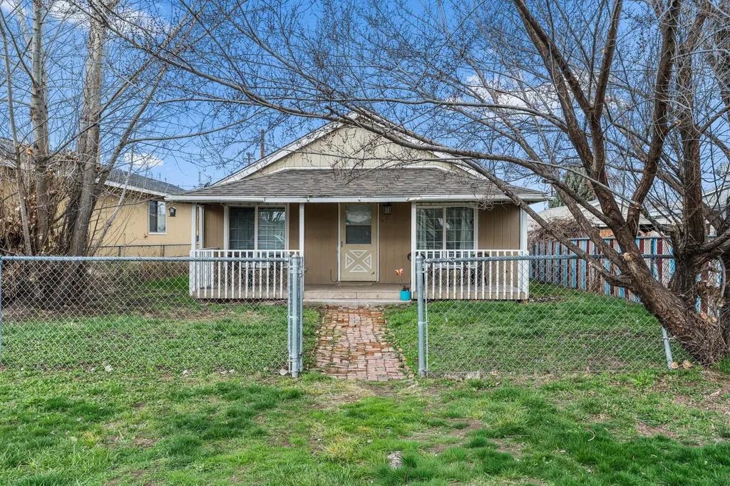 859 NW Ewen Street Prineville OR 97754