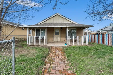859 NW Ewen Street Prineville OR 97754