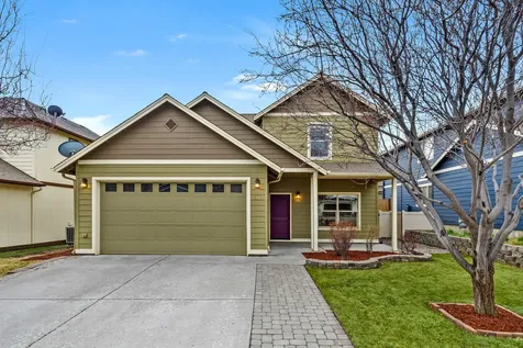 641 SE Glengarry Place Bend OR 97702